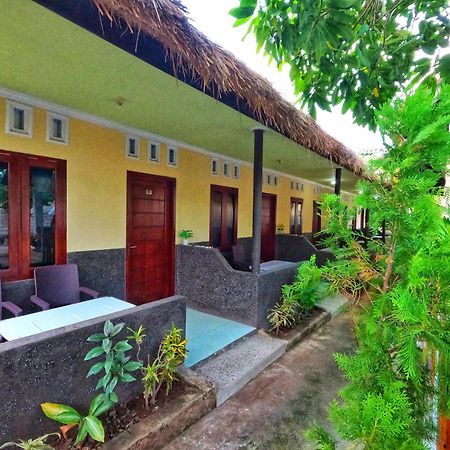 Mango Homestay Sekotong Esterno foto