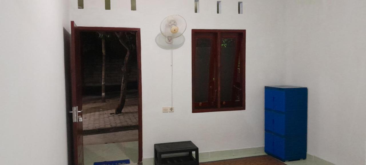 Mango Homestay Sekotong Esterno foto