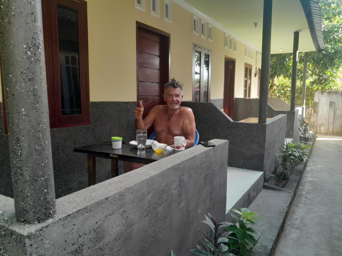 Mango Homestay Sekotong Esterno foto