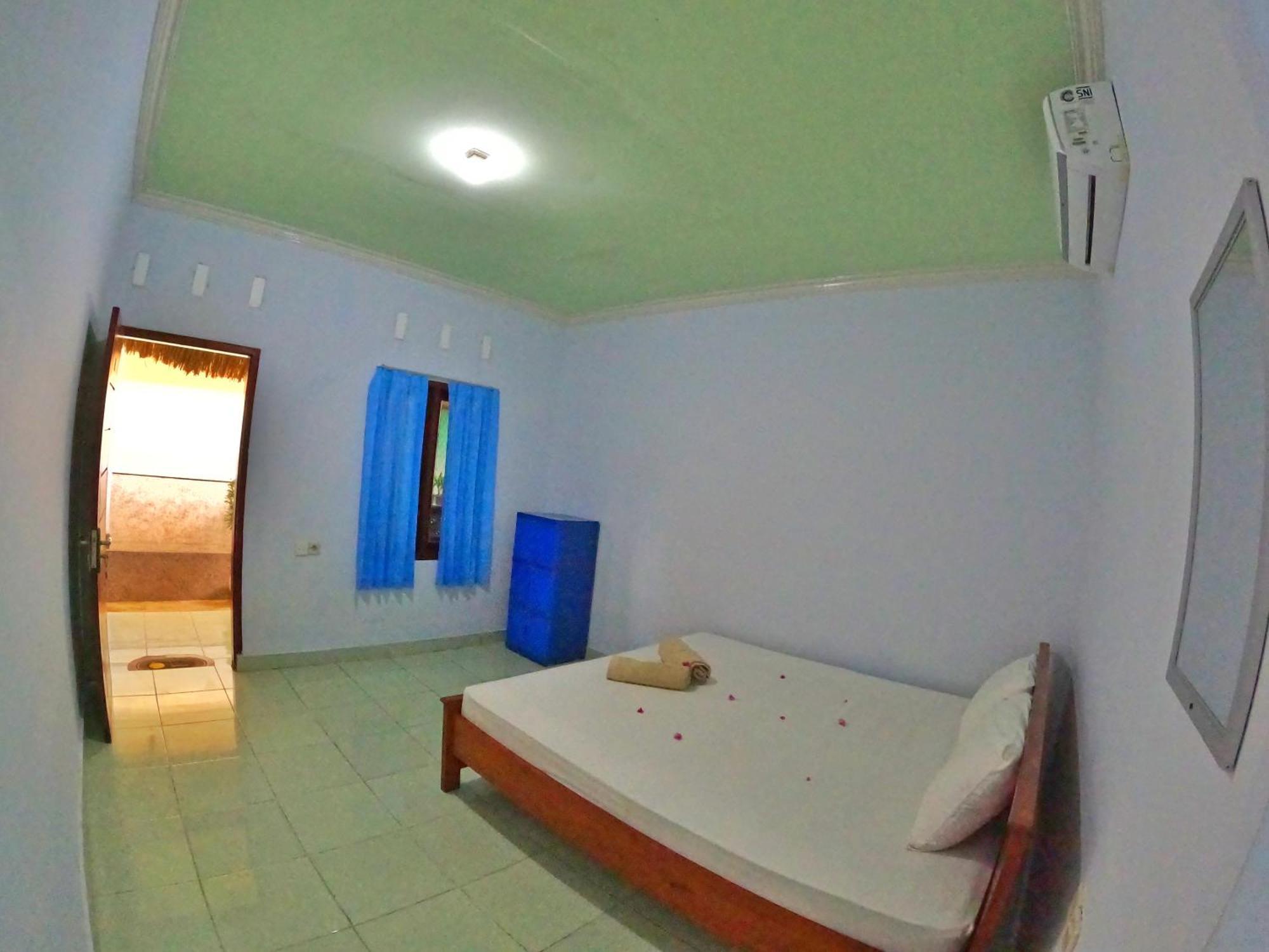 Mango Homestay Sekotong Esterno foto